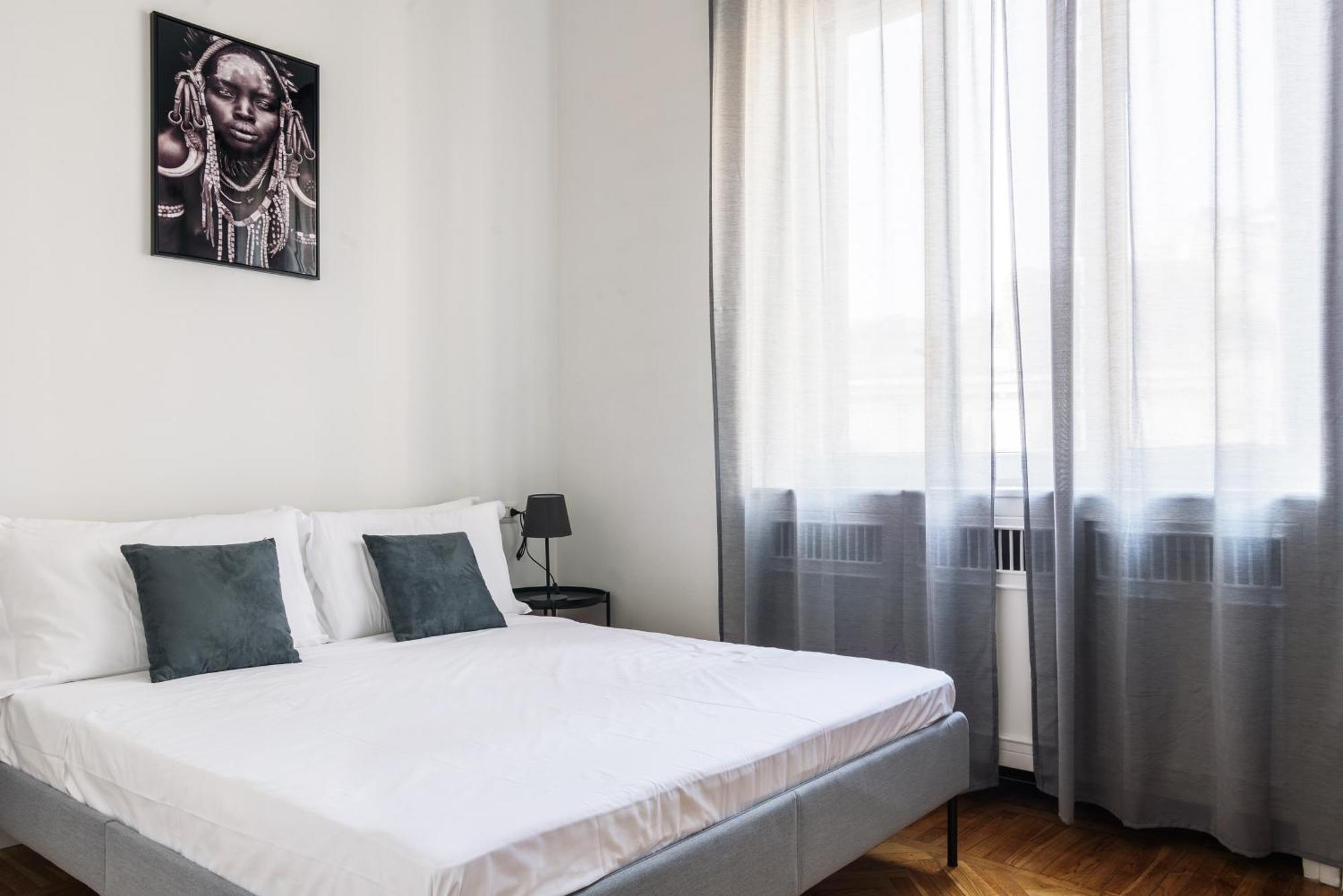 Luxury 4 Bedrooms Apartments Close To Duomo Milão Exterior foto